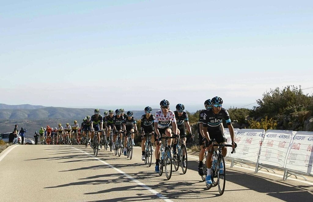 El ciclismo de élite llega a Dénia con la 'Volta a la Comunitat Valenciana' 1 peloton en la volta a la comunitat valenciana