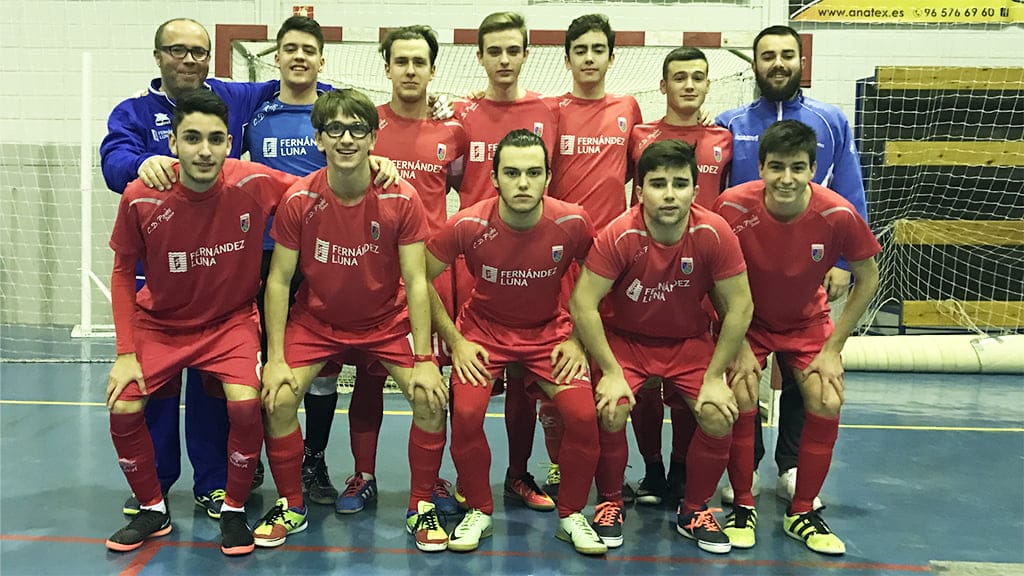 raul gil con los juveniles del paidos f