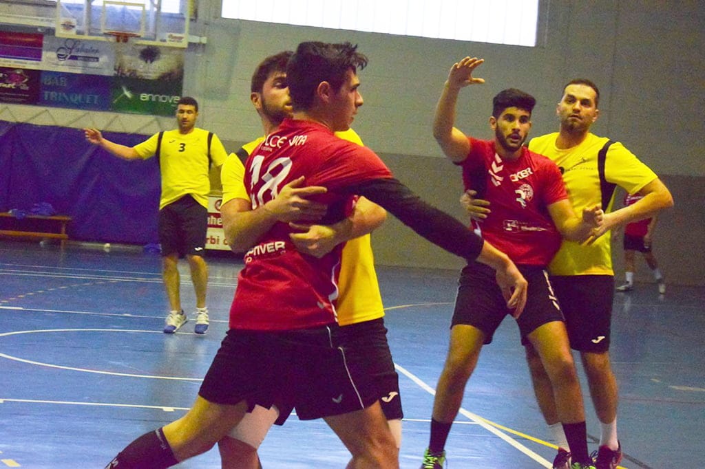 sanchez con moruno en defensa