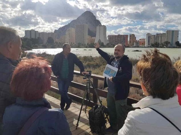 Medio centenar de personas participan en la excursión a Calp por el Día de los Humedales 5 visita guiada a las salinas de calp