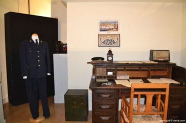 Exposición sobre el Tenor Cortis en Dénia – oficina de la estación