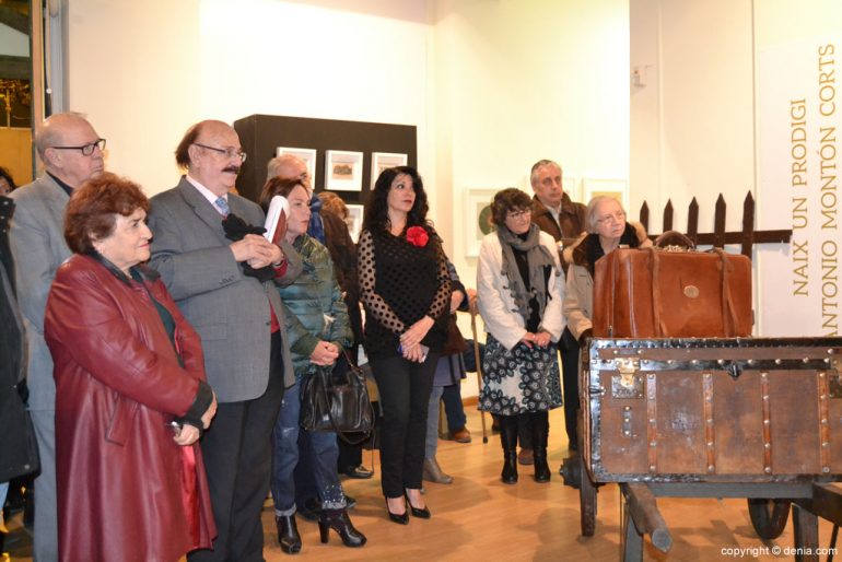 Exposición sobre el Tenor Cortis en Dénia - inauguración