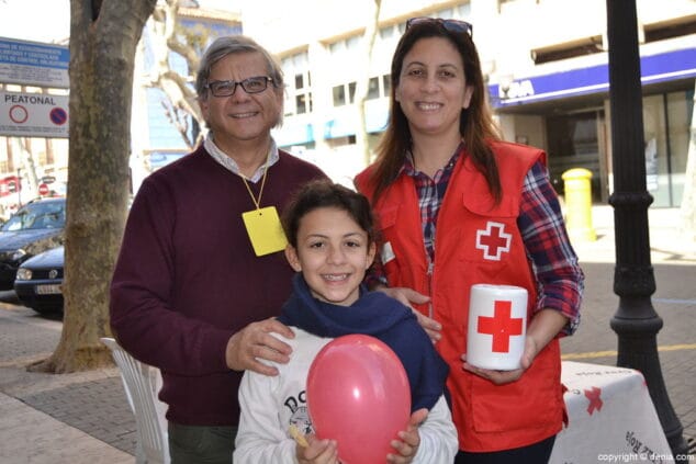 08 dia de la banderita denia 2016 voluntarios