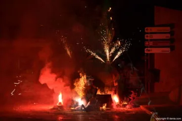 Nit de la cremà 2017 – el fuego consume la falla