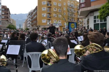 Concierto Banda de Dénia falla Saladar – director