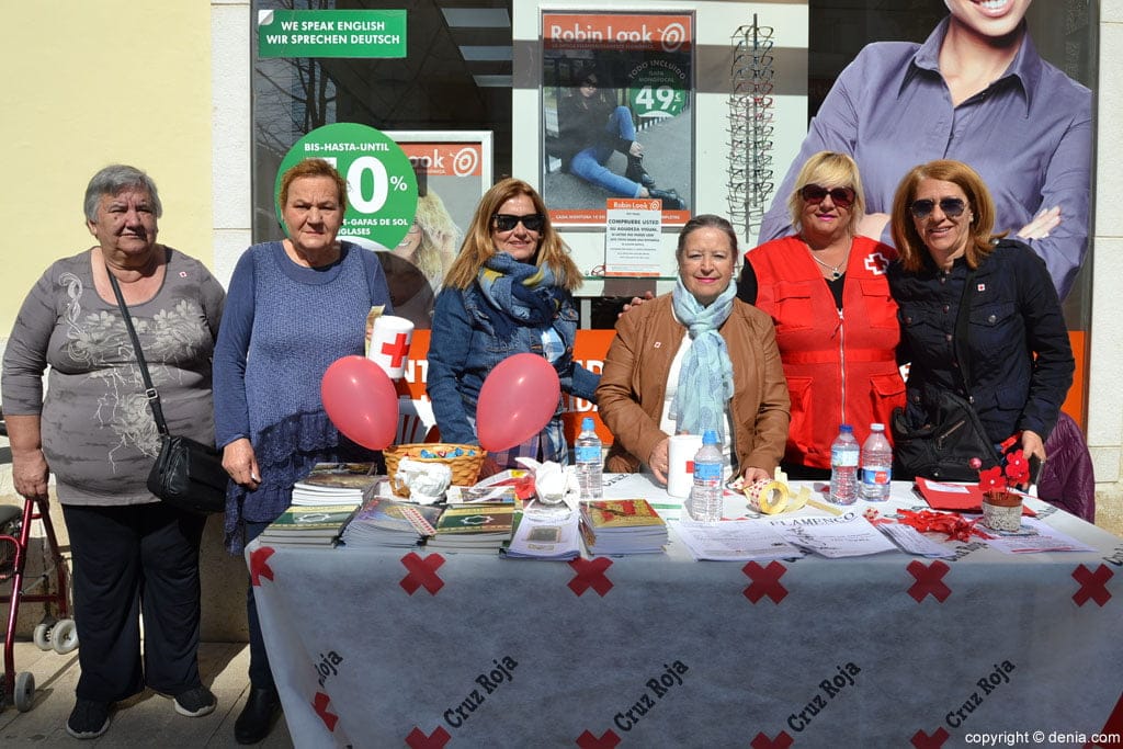 14 dia de la banderita denia 2016 voluntarios casa de andalucia