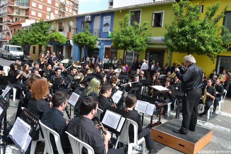 Concierto Banda de Dénia falla Saladar - dirige Frank de Vuyst