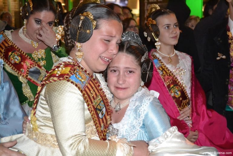 Nit de la cremà 2017 - Mar con una niña de la corte