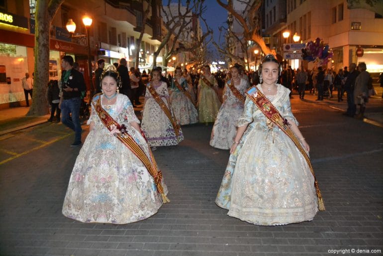 Desfile de bandas Fallas Dénia 2017 - Junta Local Fallera - Corte de honor infantil