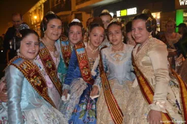 Nit de la cremà 2017 – Mar Cabrera y su corte de honor