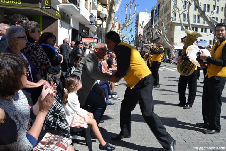 262 Ofrenda Fallas Dénia 2017 - Falla Oeste - Cachorras Band