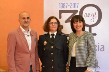 Enriqueta Borrás junto a los concejales de seguridad ciudadana de Dénia y Gandía