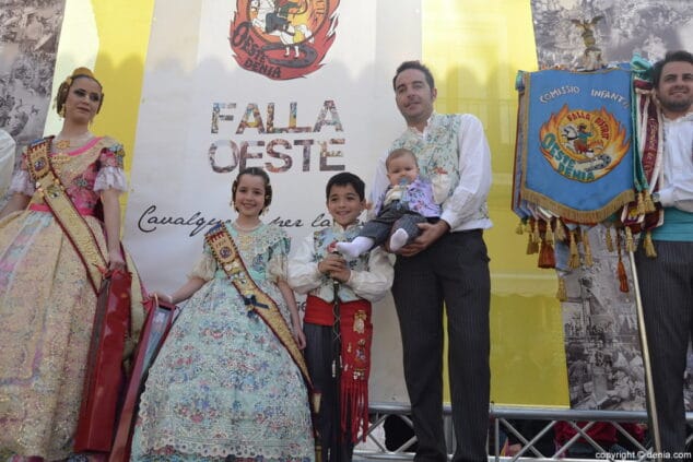31 dia de la bandera del oeste 2017 nuevos falleros de la comision infantil