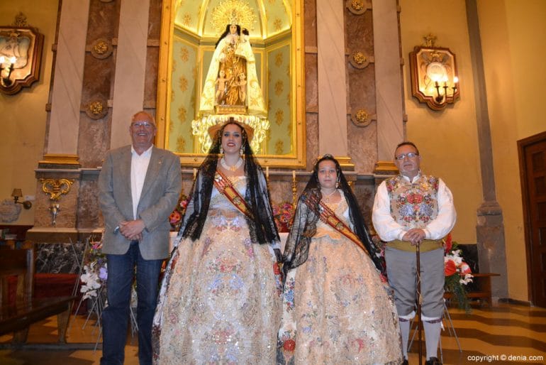 322 Ofrenda Fallas Dénia 2017 - Falleras mayores de Dénia con el alcalde y el presidente de Junta