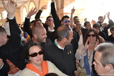 Premios infantiles fallas Dénia 2017 – falleros del Centro celebrando
