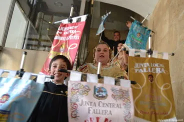 Premios infantiles fallas Dénia 2017 – Cargos del Centro celebrando