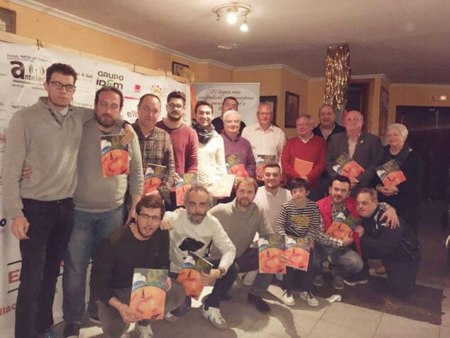 autores del llibret de la falla centro