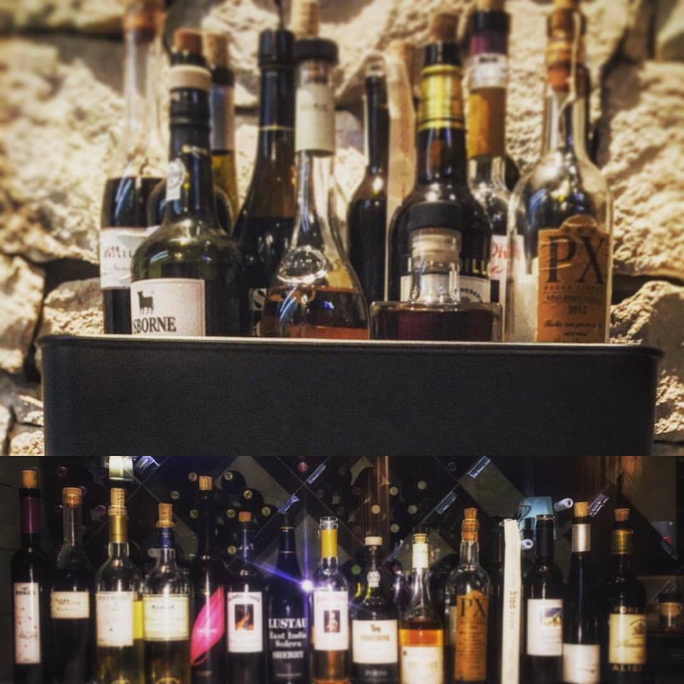 carro vinos restaurante agua de mar