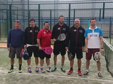 chicos del equipo de padel del ct denia
