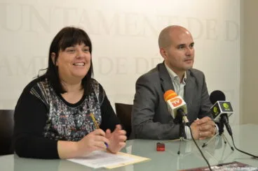 Cristina Morera y Angel Gimenez presentan el Zombie Day en Dénia