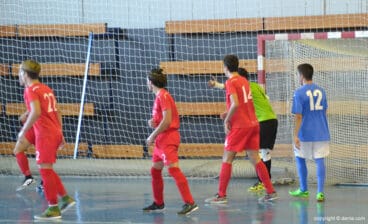 defensa del paidos durante un partido de liga