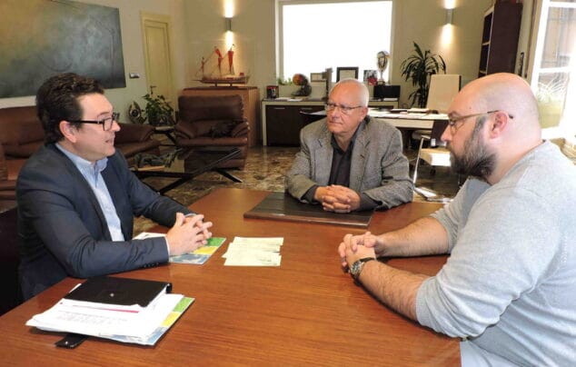 entrega del cheque de texlimca