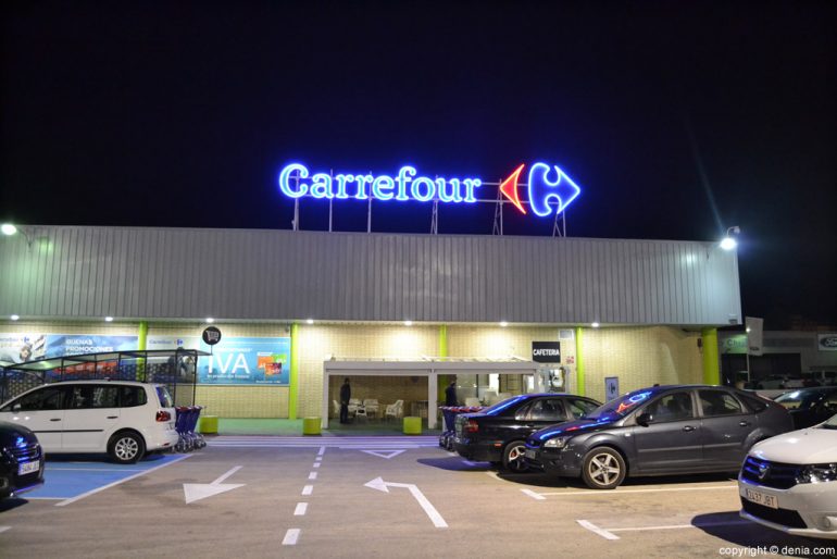 Facade of Carrefour Dénia