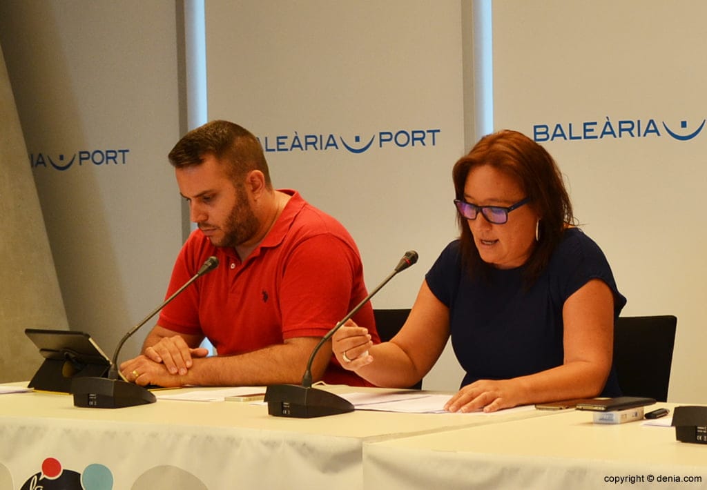 Respuesta de la directiva del CD Dénia a Pedro Tent 1 gema estrela junto al secretario javi llull