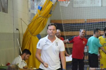 javi arnau tecnico del denia futsal