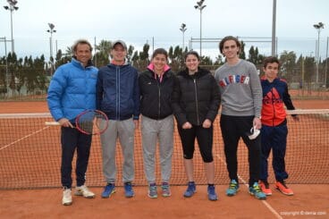 Javier Piles con el equipo cadete del CT Dénia