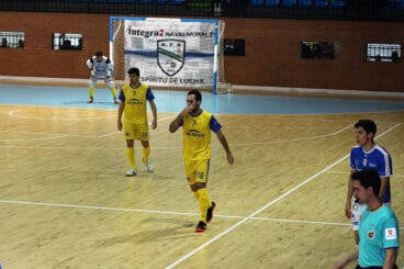 juanjo durante el choque ante el navalmoral fs