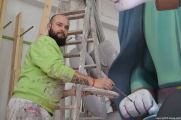 rafa cheli en su taller de denia