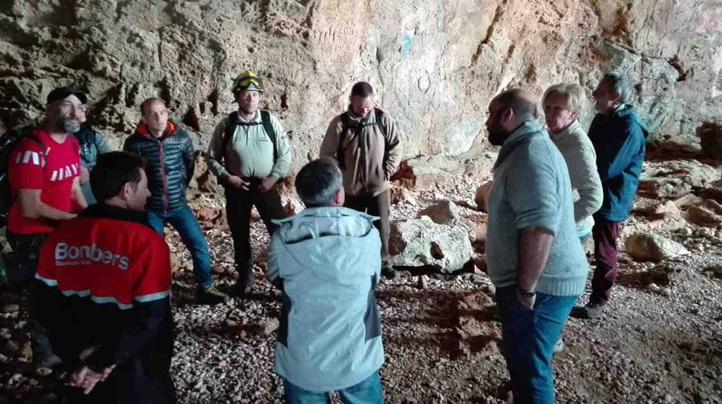 visita a la cova tallada