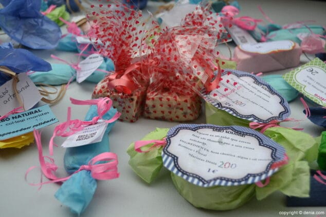 02 mercadillo solidario colegio maristas jabon artesanal