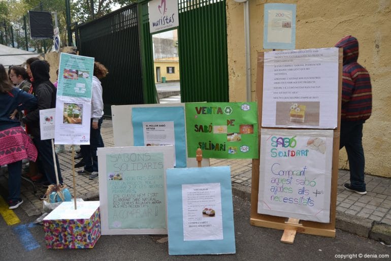 Mercadillo solidario colegio Maristas - explicación de la iniciatvia