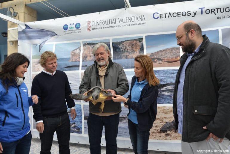 X Salón Náutico Dénia - suelta de tortuga