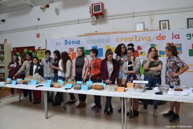 06 9o mostra de cocina internacional en el maria ibars alumnos que han participado