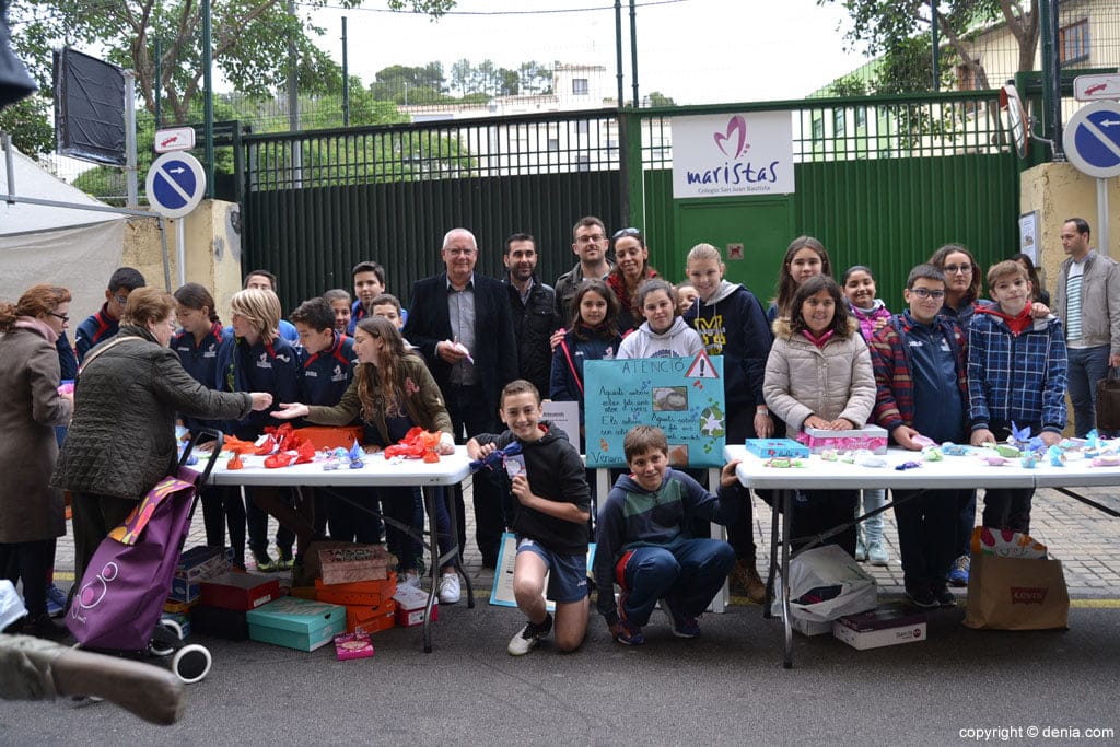 08 mercadillo solidario colegio maristas