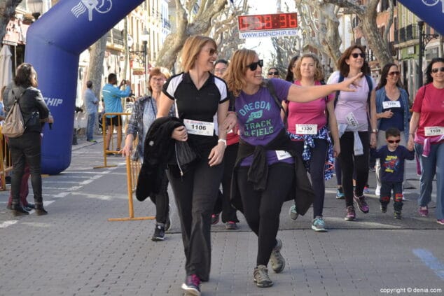 217 4o marcha solidaria a favor del raquel paya llegada de los participantes