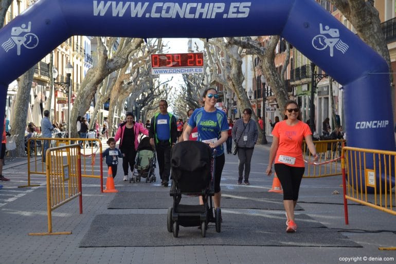225 4º Marcha Solidaria a favor del Raquel Payà - llegada de los participantes