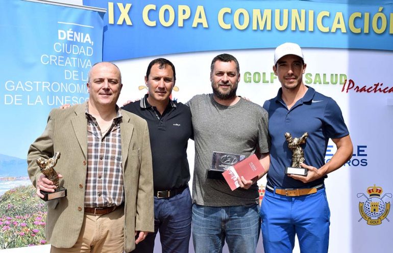 carlos garcia con los triunfadores del torneo centro nacional madrid