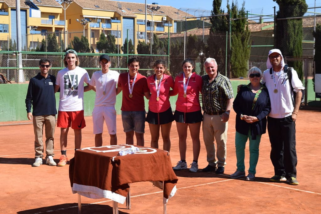 Los cadetes del Club Tenis Dénia se proclamaron campeones de 2ª División 1 equipo cadete del club tenis denia