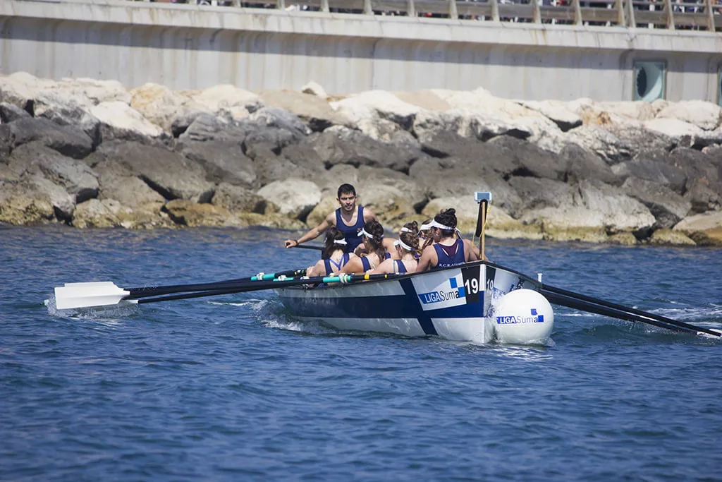 La compensación de tiempo evitó el triunfo de los veteranos del Club Rem Marina de Dénia 2 equipo del rcr alicante femenino dando una virada