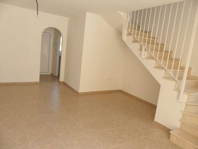 escalera de la vivienda duplex denivan