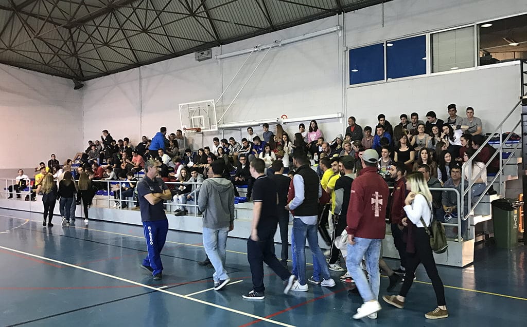 grada del pabellon llena