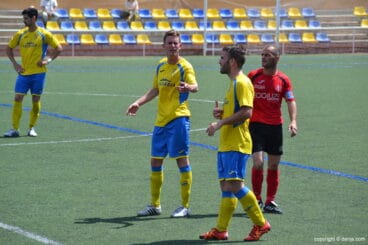 Jordi y Gayá vigilando a Micki