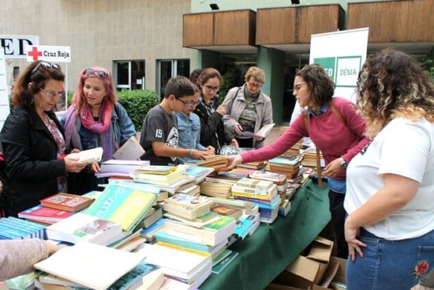 participantes en la campana 1 libro x 1 kilo