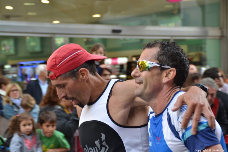 Pedro Martínez y Aitor Cabezas juntos en meta