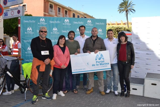 Centro Comercial Portal de la Marina dona 800 euros al colegio Raquel Payà 3 portal de la marina dona 800 euros al colegio raquel paya