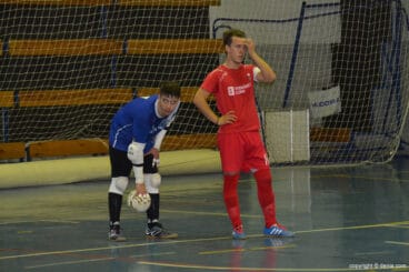 Portero y defensa del Paidos-F. Fernández